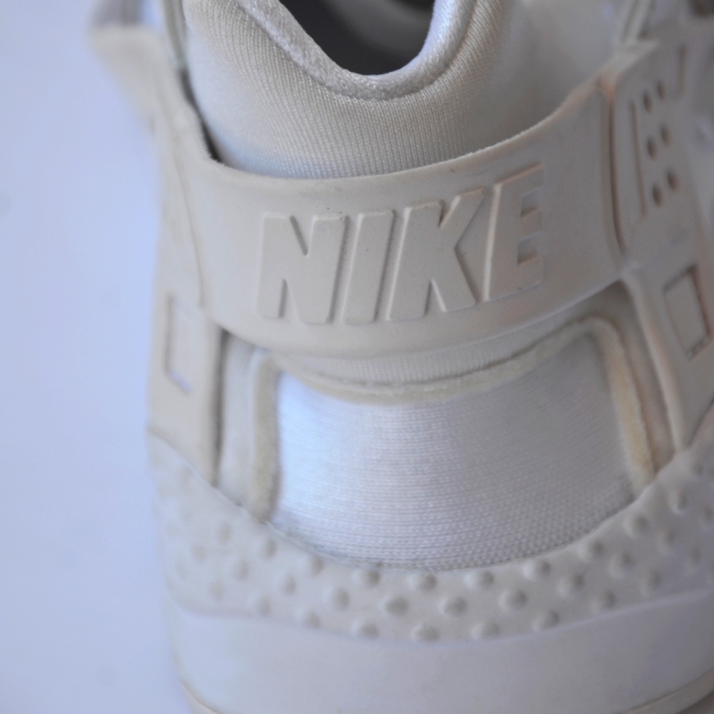 Nike Huarache Run Little Kids' Shoe Size 2Y | White/Pure Platinum/White - Picture 8 of 9